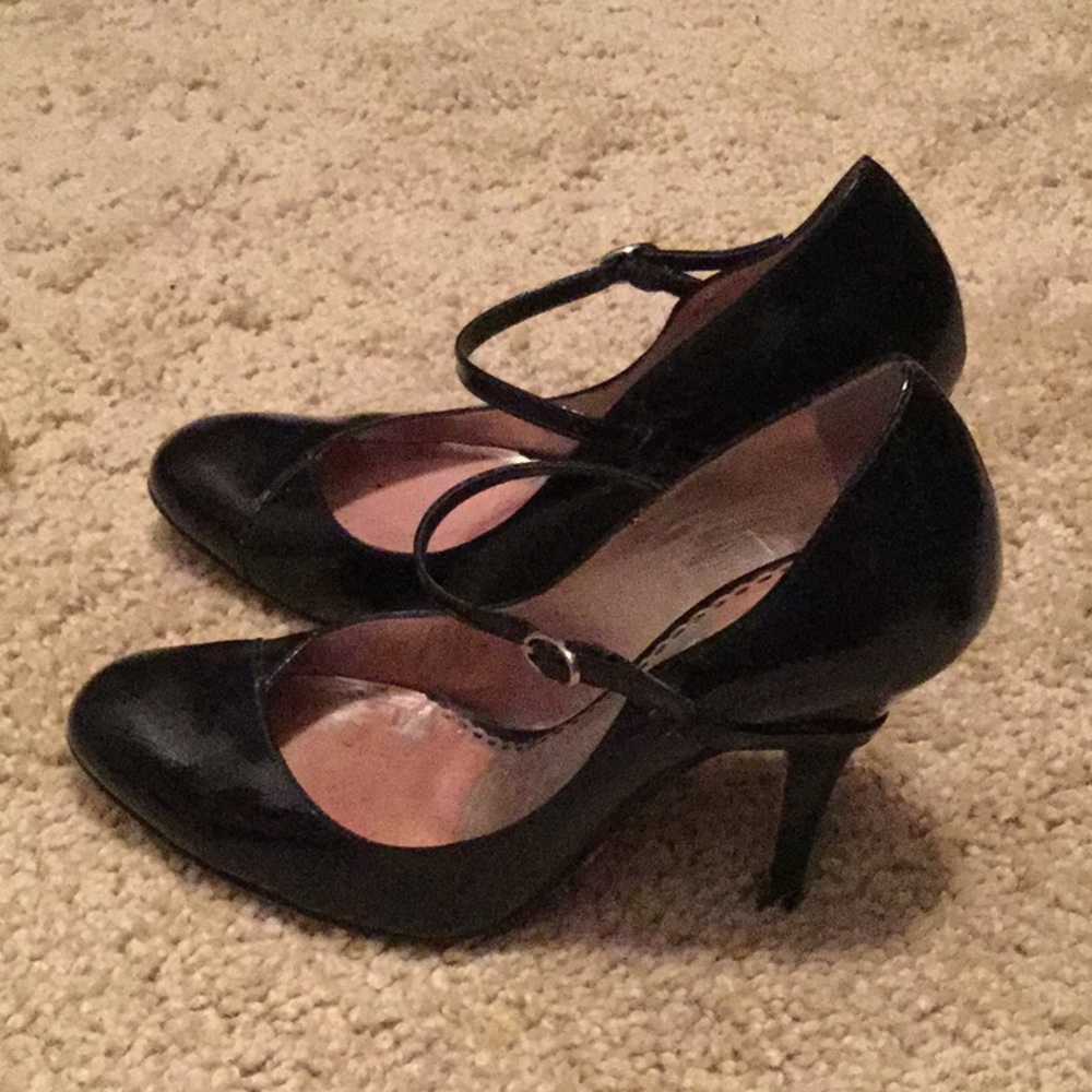 Bebe black patent leather heels